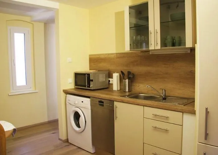 Mit Balkon In Schmölln