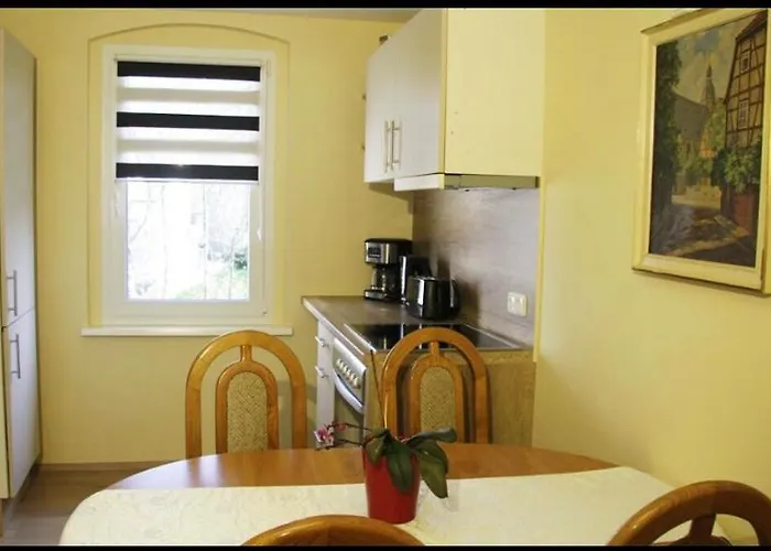 Apartman Mit Balkon In Schmölln